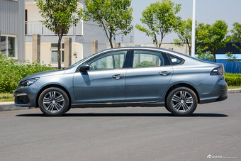 2016款标致308 1.6L手动时尚版