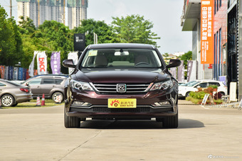 2016款众泰Z700 1.8T自动DCT豪华型 宝石红