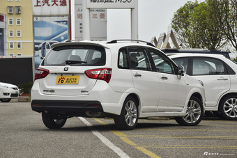 2015款利亚纳A6 1.4L手动两厢理想型