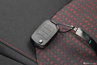 2017款宝骏560 1.5T 手动舒适型7座 