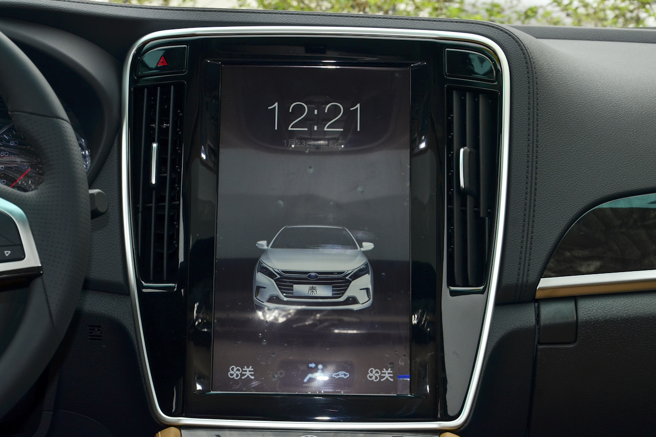 2017款比亚迪秦100 1.5T