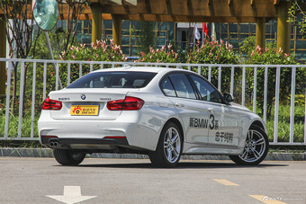 2016款宝马3系 2.0T自动328i M运动型