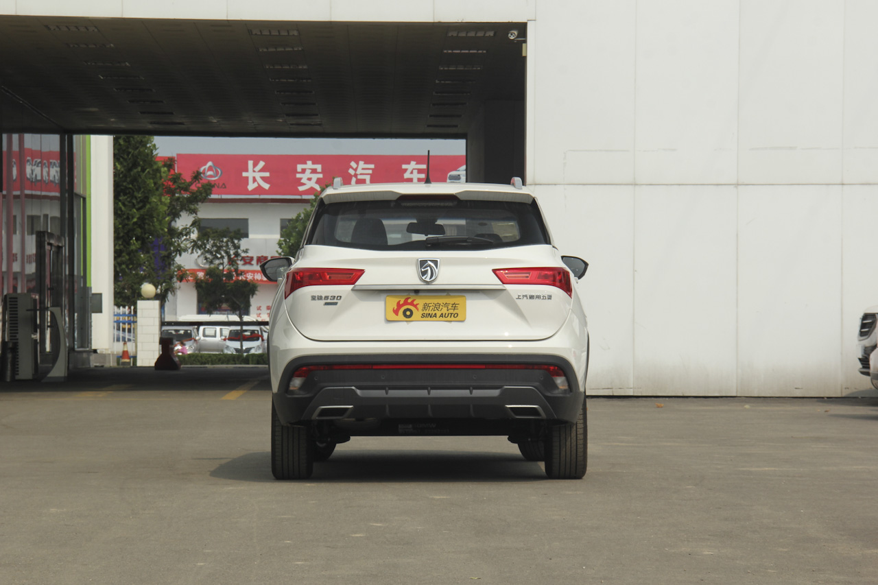 2018款宝骏530 1.5T手动精英型 