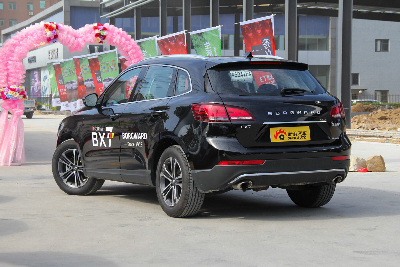 2016款宝沃BX7 2.0T自动两驱豪华版28T
