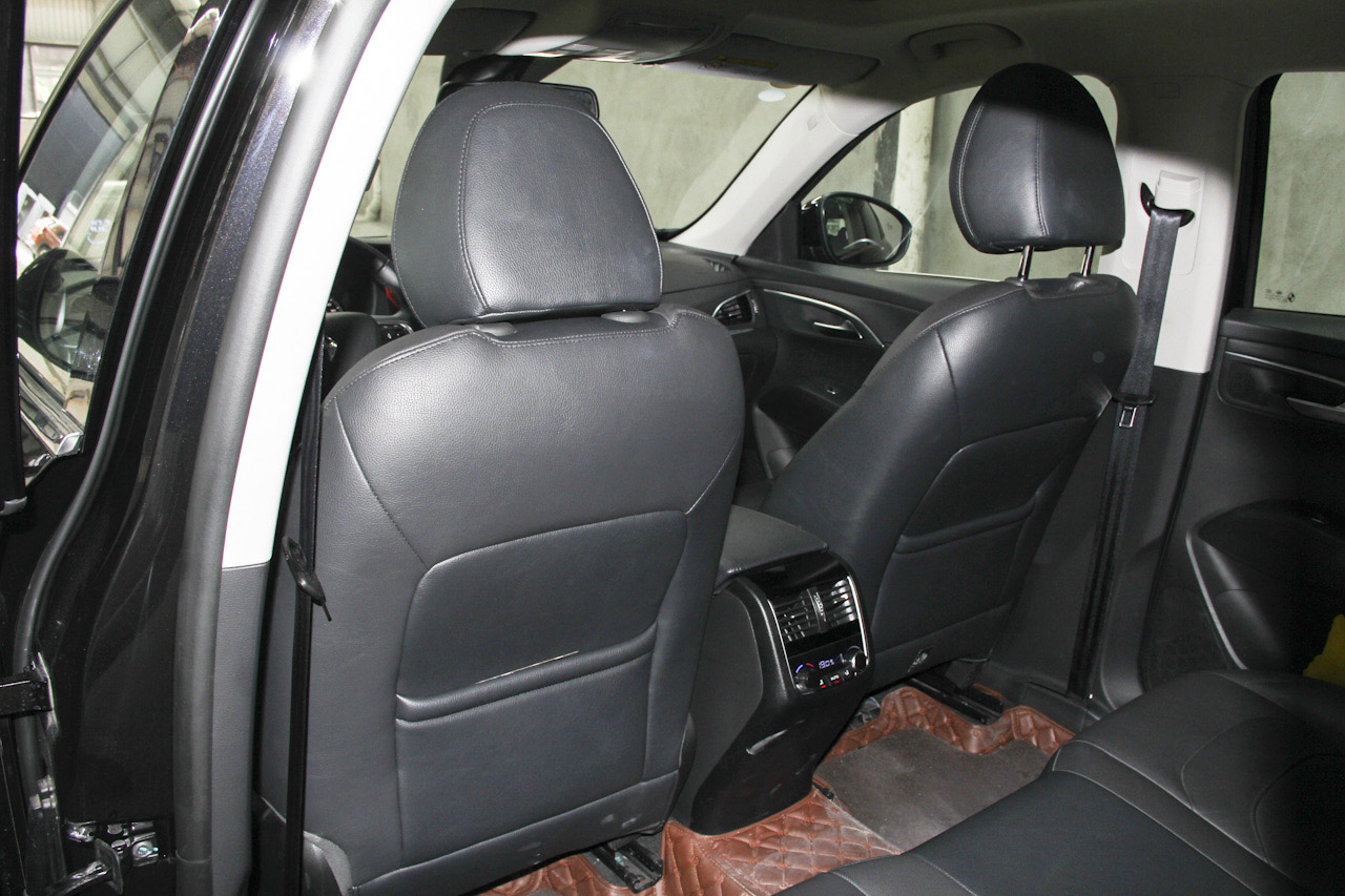 2016款宝沃BX7 2.0T自动两驱豪华版28T