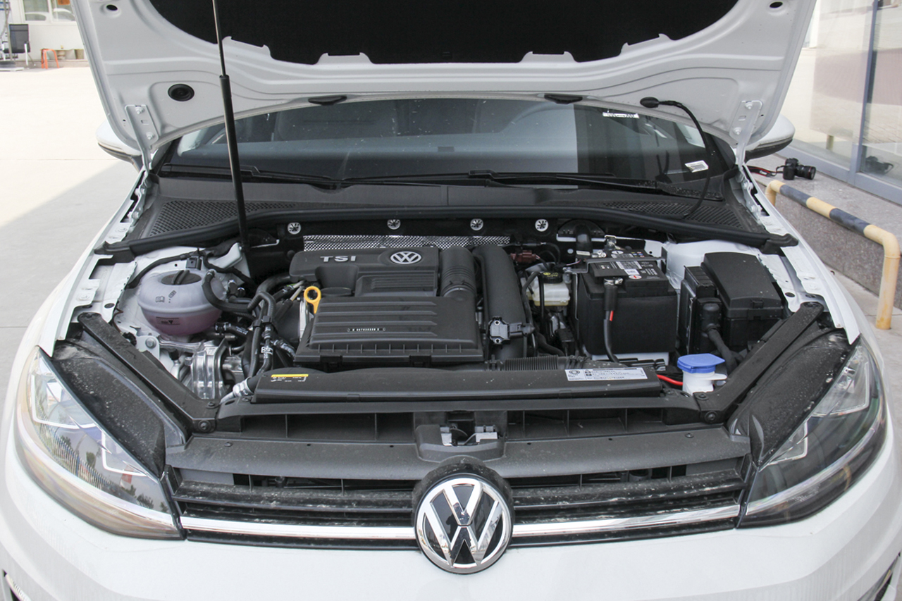 2018款高尔夫1.4T自动舒适型230TSI