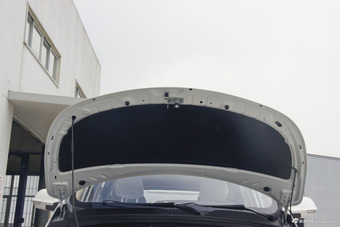 2016款宝骏730 1.5T手动舒适版 7座