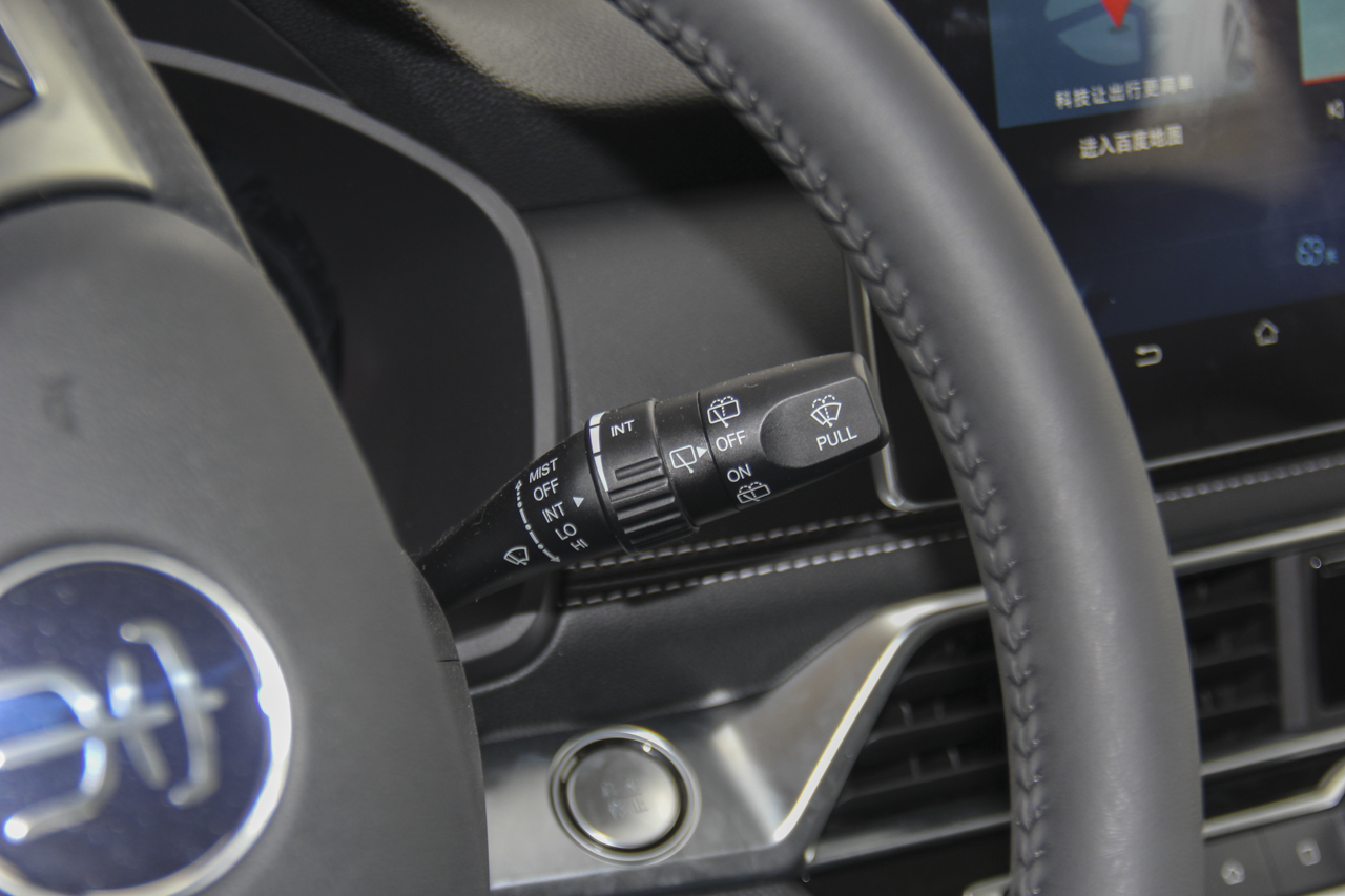 2019款比亚迪宋EV500 智联领耀型