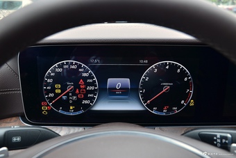 2016款奔驰E级2.0T自动E200L
