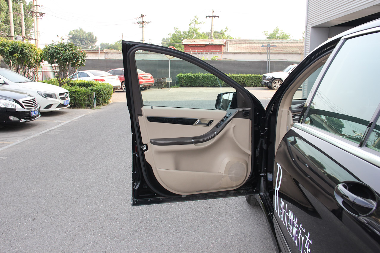 2015款奔驰R320 3.0T自动4MATIC豪华型