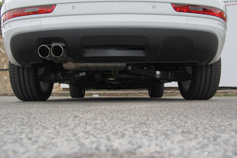 2017款奥迪Q3 1.4T自动30 TFSI风尚型