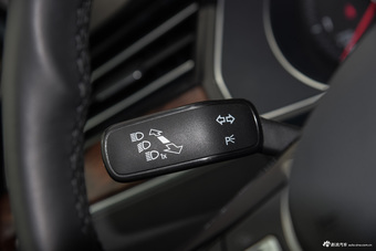 2017款迈腾2.0T自动380TSI DSG旗舰型