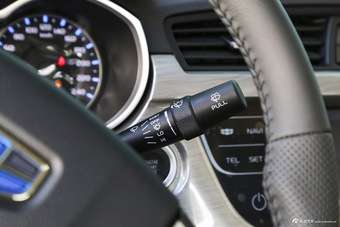 2017款吉利帝豪1.5L手动三厢百万款豪华型