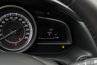 2016款马自达CX-4 2.0L自动两驱蓝天品位版