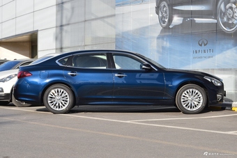 2019款英菲尼迪Q70L 2.0T自动悦享版