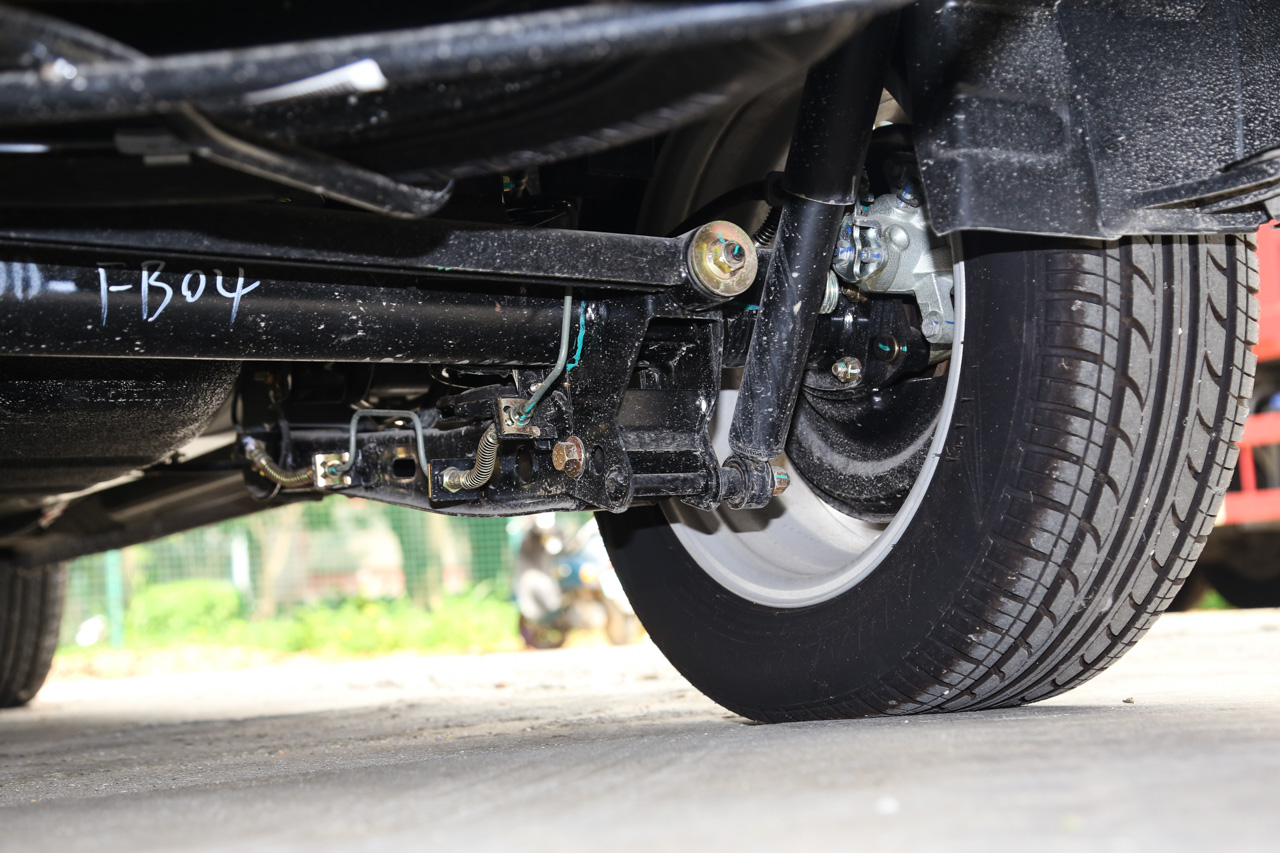 2016款风光370 1.5L手动标准型7座 摩卡棕