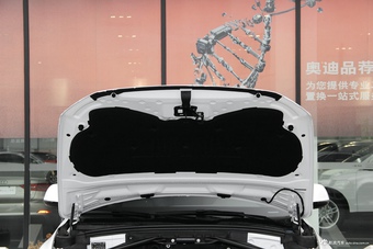 2017款奥迪Q5 2.0T自动40TFSI舒适型