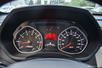 2014款夏利N7 1.3L手动运动尊贵型