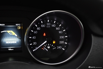 2017款哈弗H6 Coupe 2.0T手动两驱精英型红标