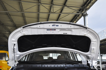 2016款景逸X5 1.8T手动尊享型 珍珠白