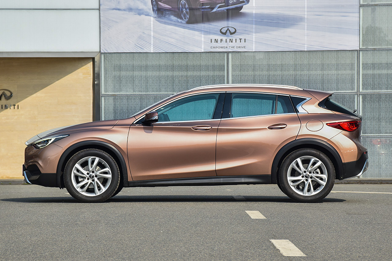 2017款英菲尼迪QX30 1.6T自动两驱时尚版