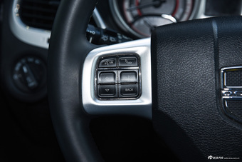 2013款酷威2.4L自动尊尚版