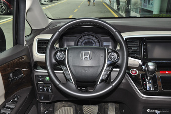 2015款 改款奥德赛2.4L自动至尊版