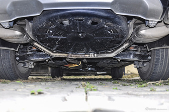 2017款传祺GS8 2.0T自动两驱尊贵版320T