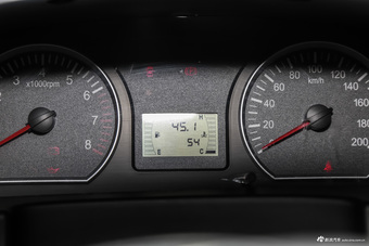 2016款菱智V3 1.5L手动标准型国五