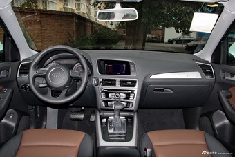 2017款奥迪Q5 2.0T自动40TFSI进取型图片