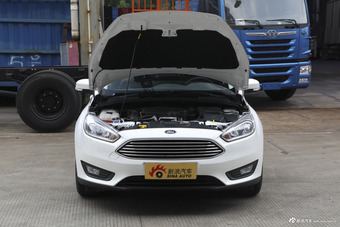 2018款福克斯三厢1.0T自动超能风尚型智行版EcoBoost 125