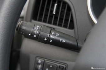 2017款风神AX3领先版1.5L手动尚酷型