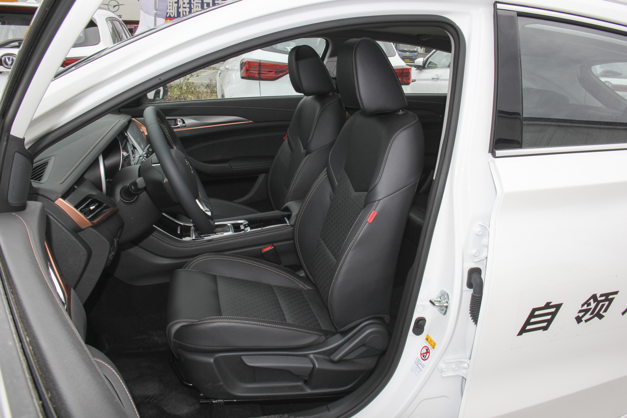 2018款逸动XT 1.6L自动领潮型GDI