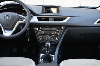 2016款悦翔V7 1.0T手动劲驰新锐型