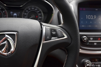 2017款宝骏560律动版1.5T手动乐享型