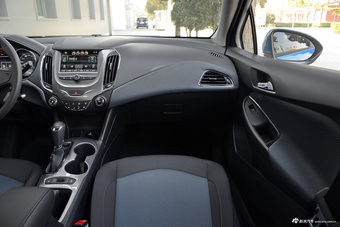 2017款科鲁兹两厢1.5L 自动先锋天窗版