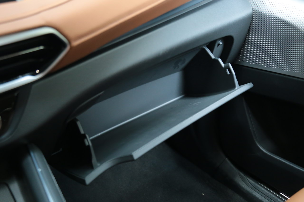 2017上汽大通D90 2.0TGI自动四驱高配版