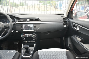 2017款起亚K2 1.4L自动GLS三厢