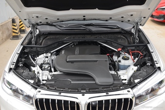 2018款宝马X5 2.0T 自动xDrive28i