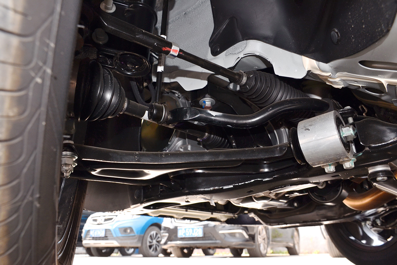 2018款北汽绅宝智行1.5T自动智领版