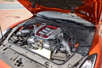 2017款GT-R 3.8T自动旗舰版