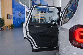 2017上汽大通D90 2.0T手动两驱火星