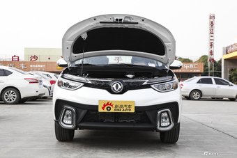 2017款风神AX4 1.6L手动潮尚型