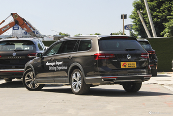 2018款蔚揽2.0T自动四驱纵行版380TSI