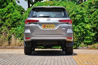 2017款Fortuner 4.0L自动 SR5 V6中东版