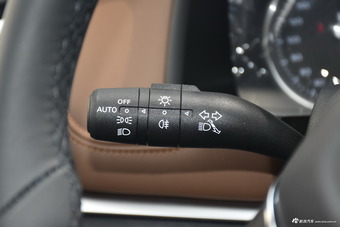 2017款荣威i6 1.5T自动互联网智尊版20T