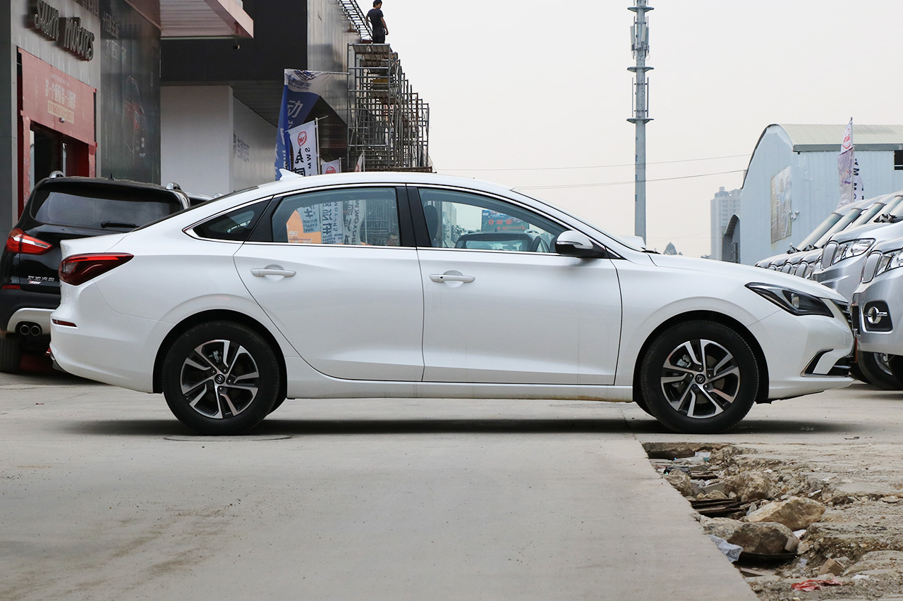 2018款逸动1.6L GDI手动时尚型