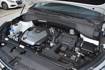 2017款现代全新胜达 2.0T 自动两驱智能型 7座