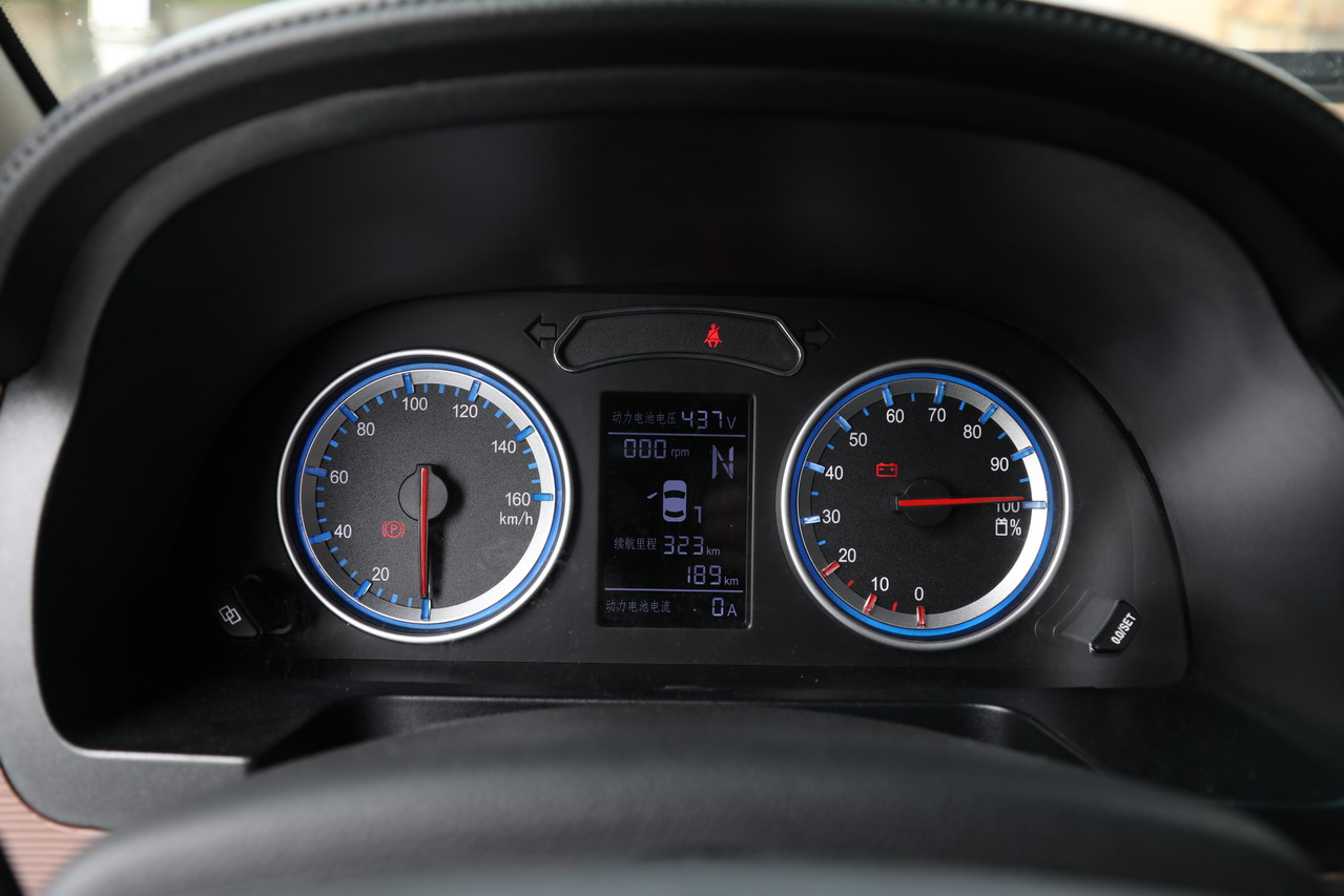 2019款菱智M5EV 豪华型