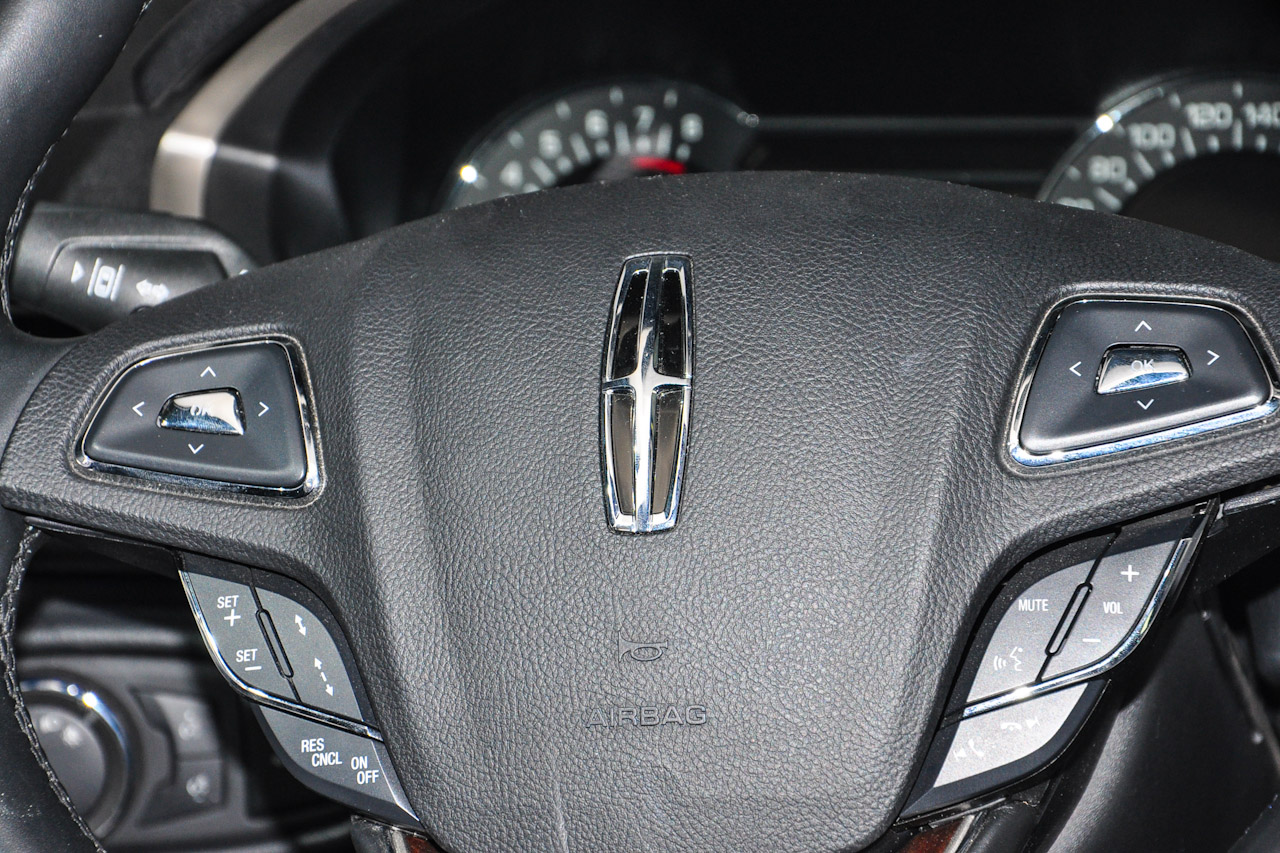 2016款林肯MKZ 2.0T自动尊耀版